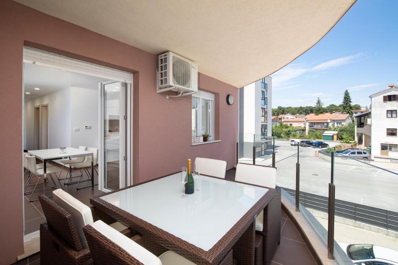Monte Paradiso Sun Apartment Pula Exterior foto